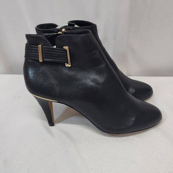 Vince Camuto Vinisha Heeled Bootie Side Zip Black Leather Gold Hardware Ankle 10 - Picture 2 of 9